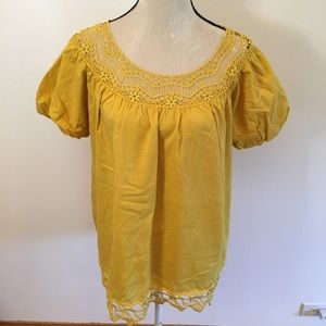 Apostrophe gold puff sleeve top 20/22W